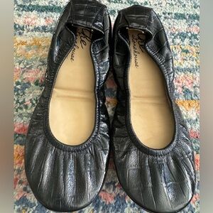 Women’s The Storehouse Flats Size 6